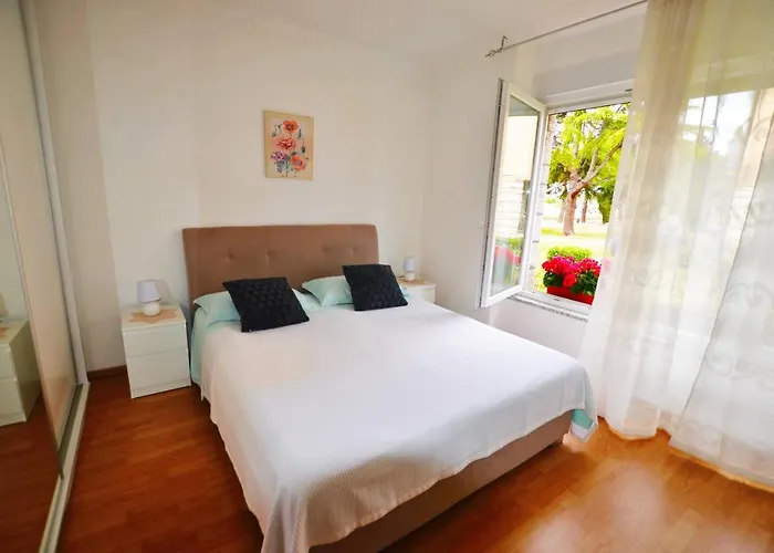 Apartment Leo